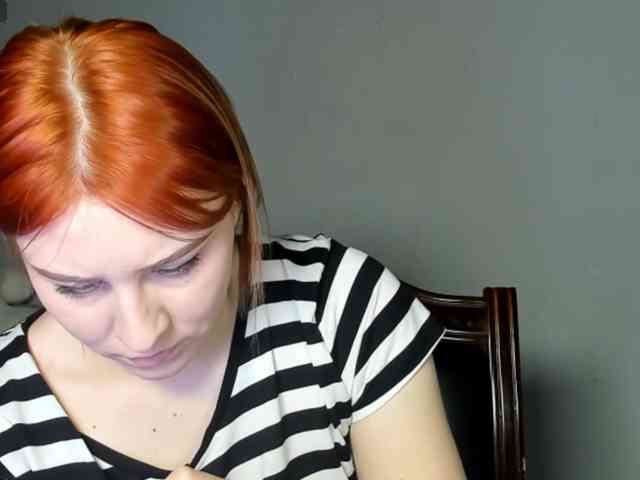 RedheadDevil webcam