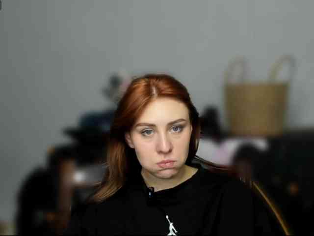 RedheadDevil webcam
