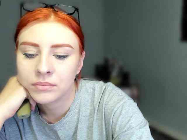 RedheadDevil webcam