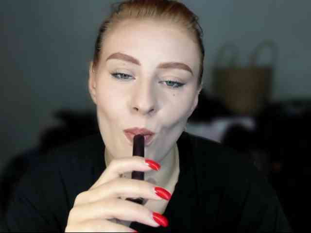 RedheadDevil webcam