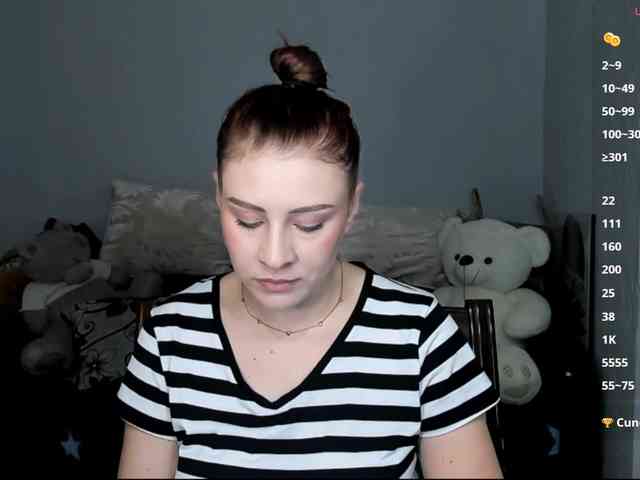 RedheadDevil webcam