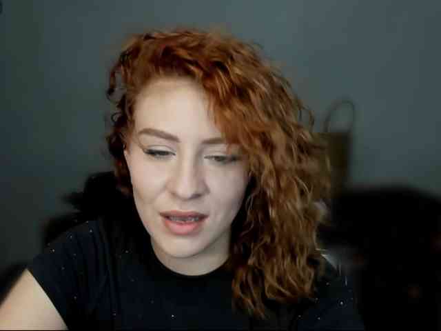 RedheadDevil webcam