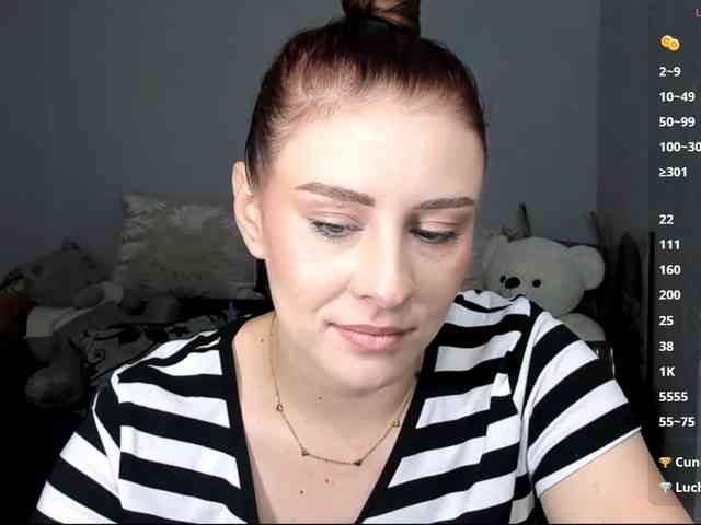RedheadDevil webcam