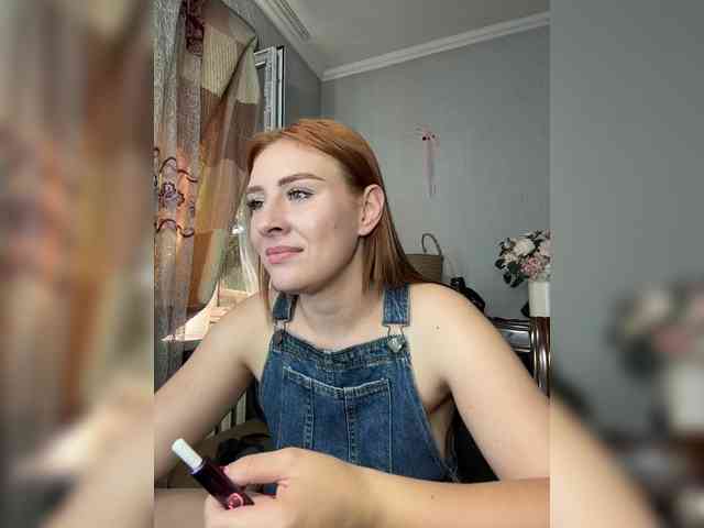 RedheadDevil webcam