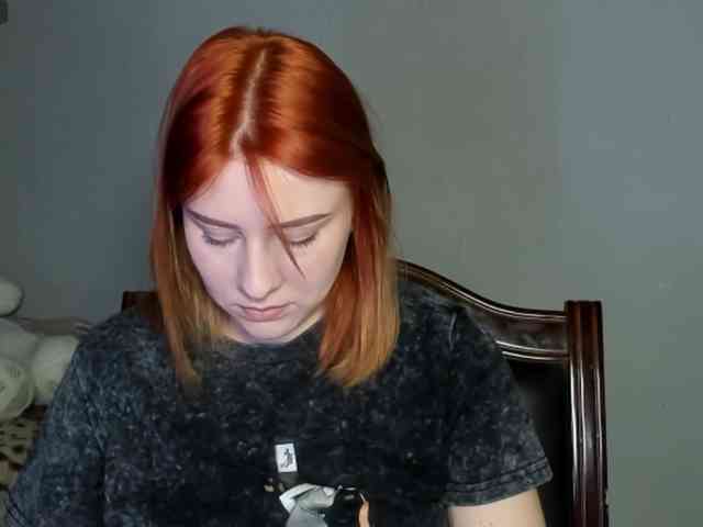 RedheadDevil webcam