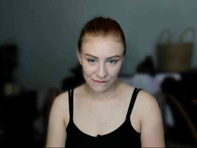 RedheadDevil webcam