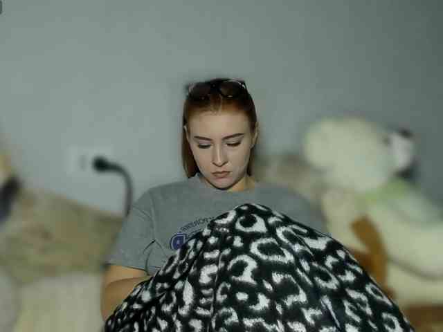 RedheadDevil webcam