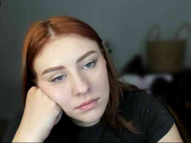 RedheadDevil webcam