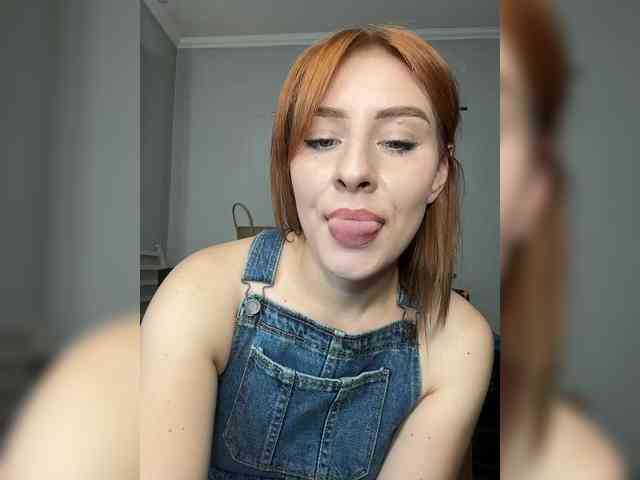 RedheadDevil webcam