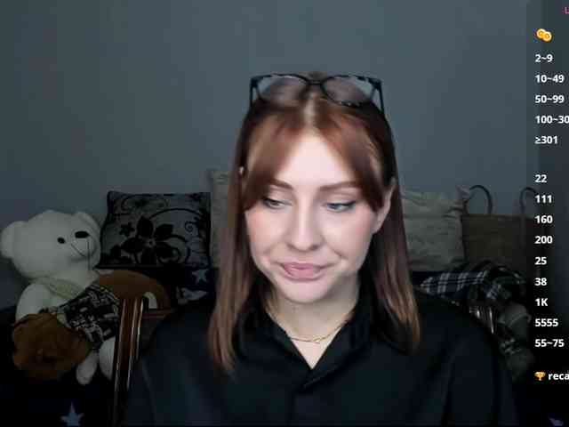 RedheadDevil webcam