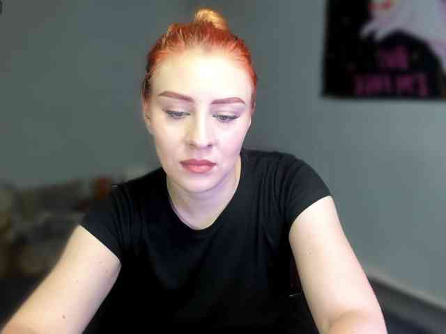 RedheadDevil webcam