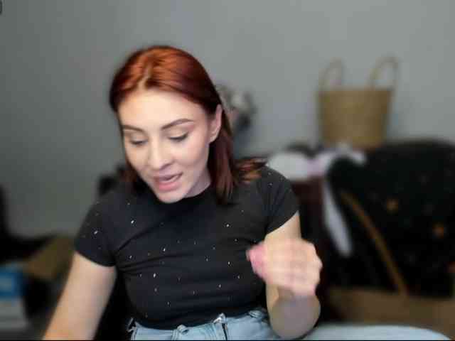RedheadDevil webcam