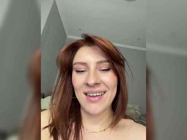 RedheadDevil webcam
