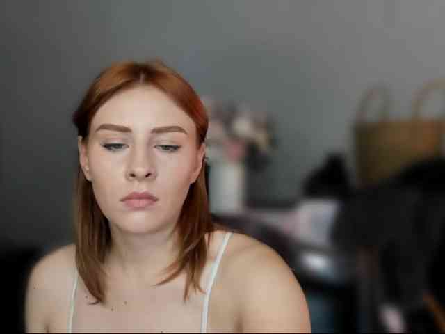 RedheadDevil webcam