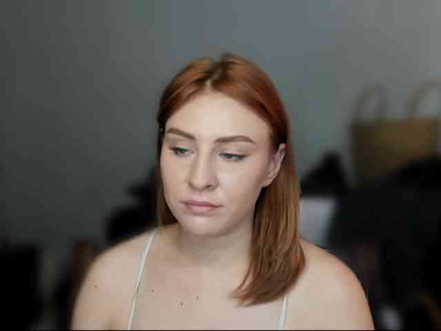 RedheadDevil webcam