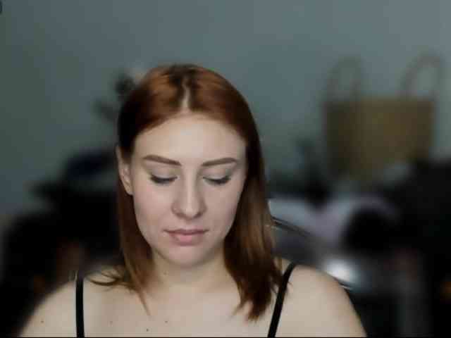 RedheadDevil webcam