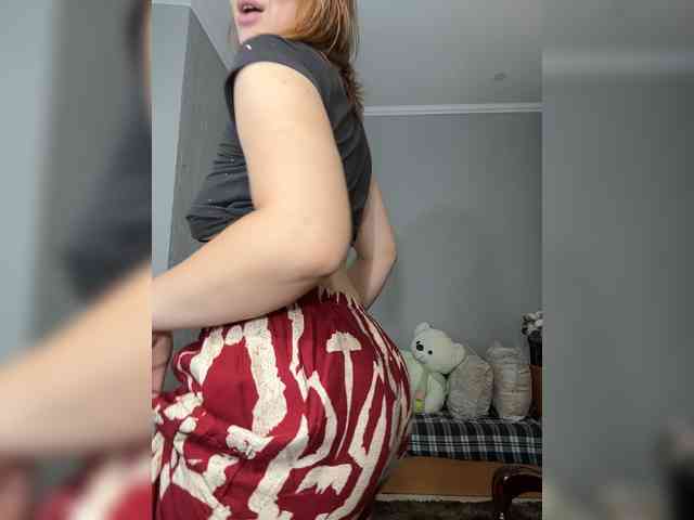 RedheadDevil webcam