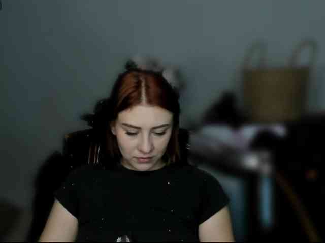 RedheadDevil webcam