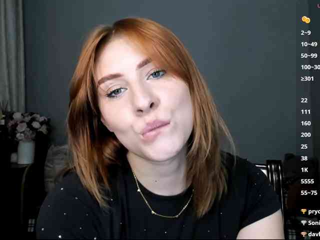 RedheadDevil webcam