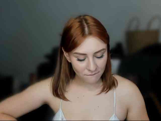 RedheadDevil webcam