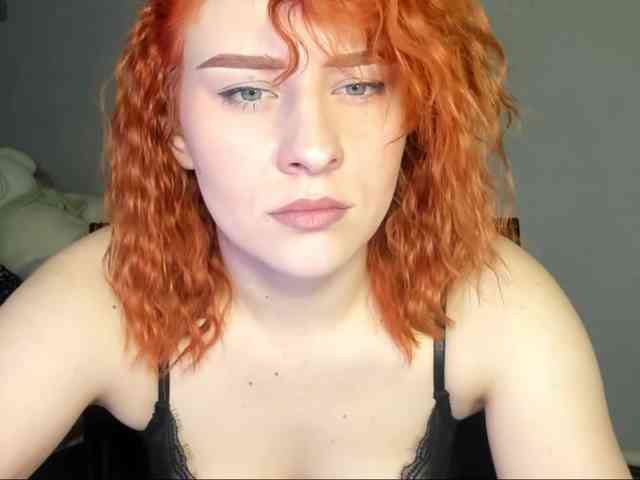 RedheadDevil webcam