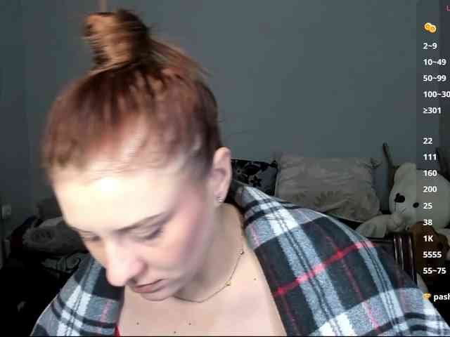 RedheadDevil webcam
