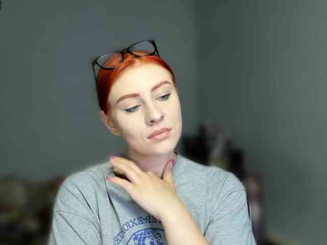 RedheadDevil webcam