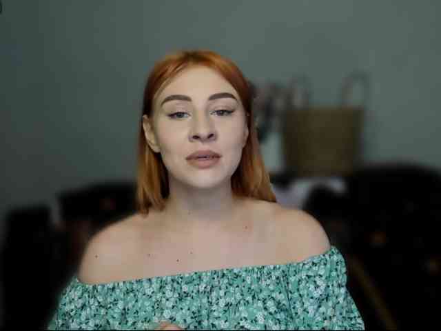 RedheadDevil webcam