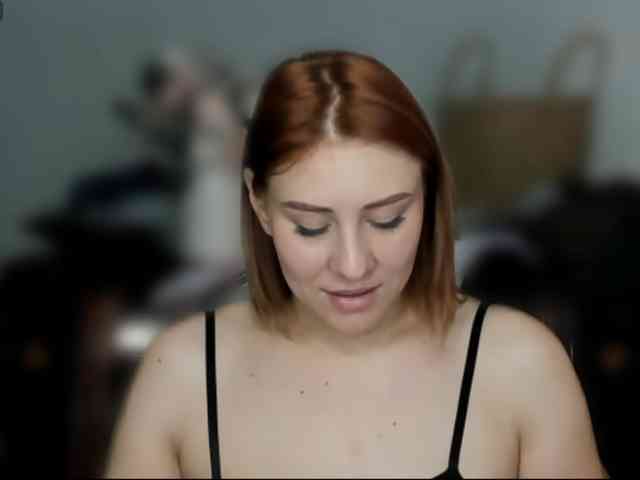RedheadDevil webcam