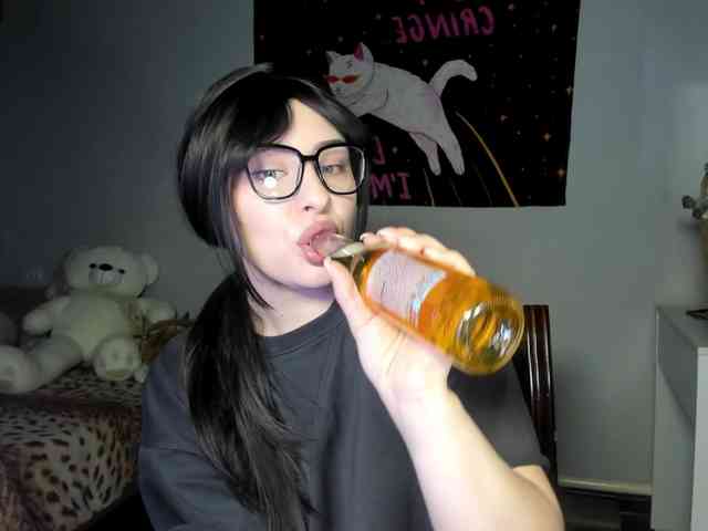 RedheadDevil webcam