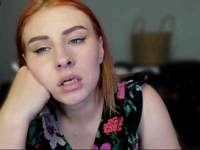 RedheadDevil webcam