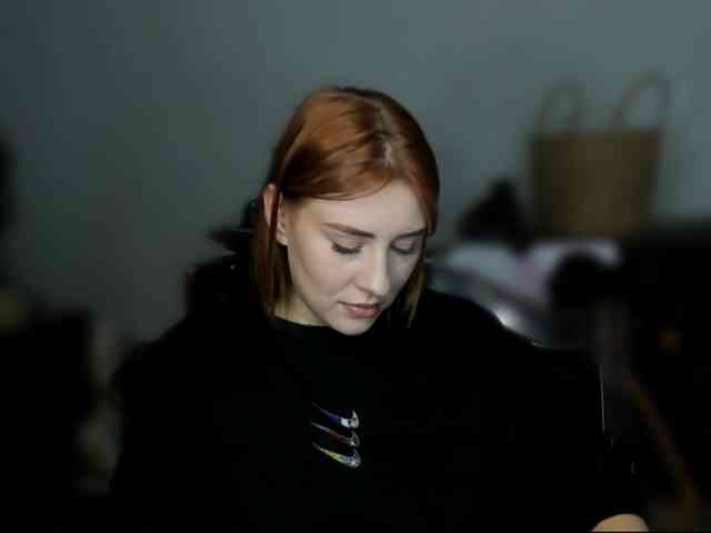 RedheadDevil webcam