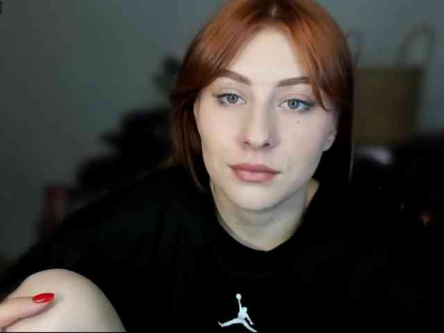 RedheadDevil webcam