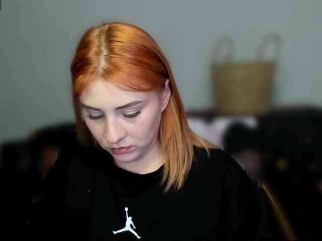 RedheadDevil webcam