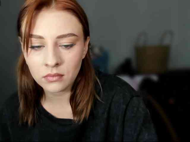 RedheadDevil webcam