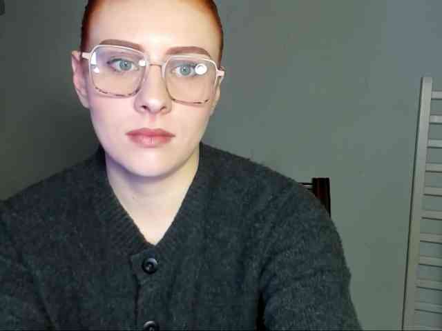 RedheadDevil webcam
