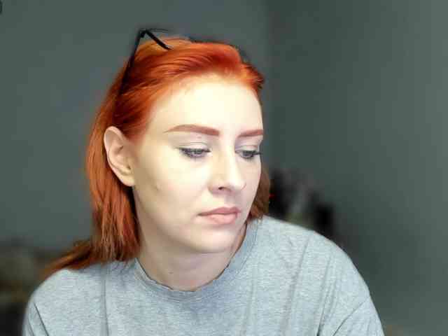 RedheadDevil webcam