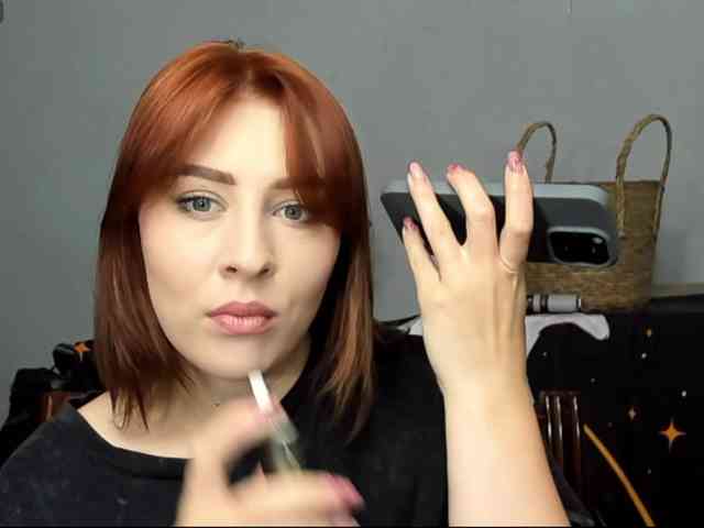 RedheadDevil webcam
