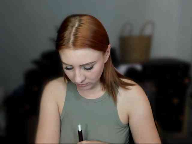 RedheadDevil webcam
