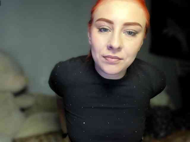 RedheadDevil webcam