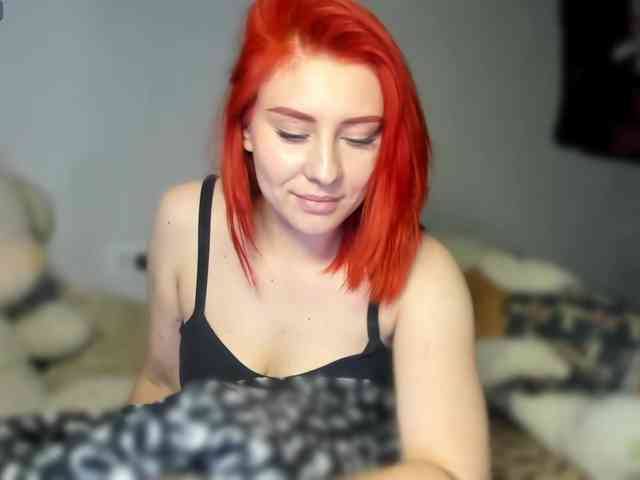 RedheadDevil webcam