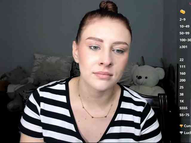 RedheadDevil webcam