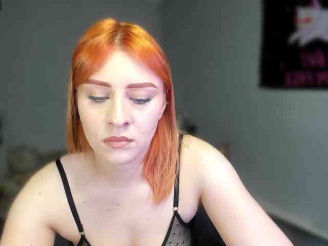 RedheadDevil webcam