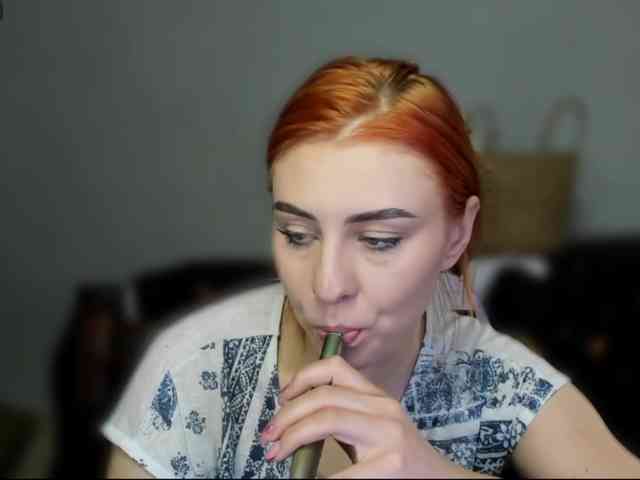 RedheadDevil webcam