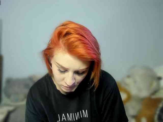 RedheadDevil webcam