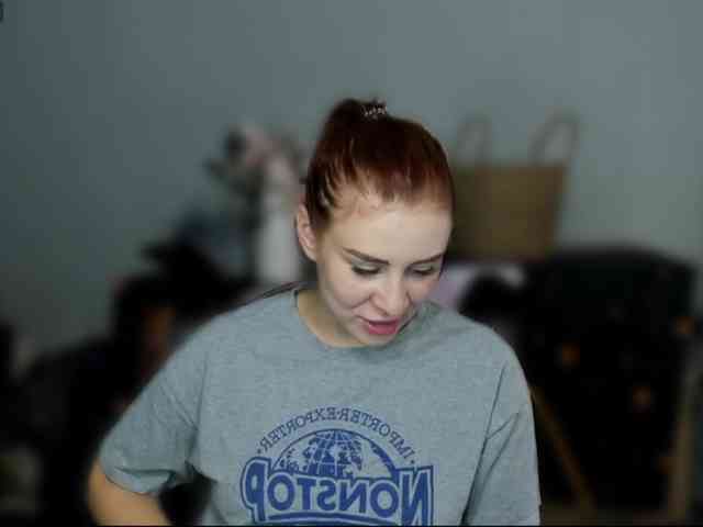 RedheadDevil webcam