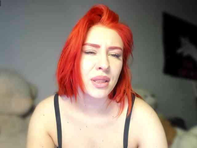 RedheadDevil webcam