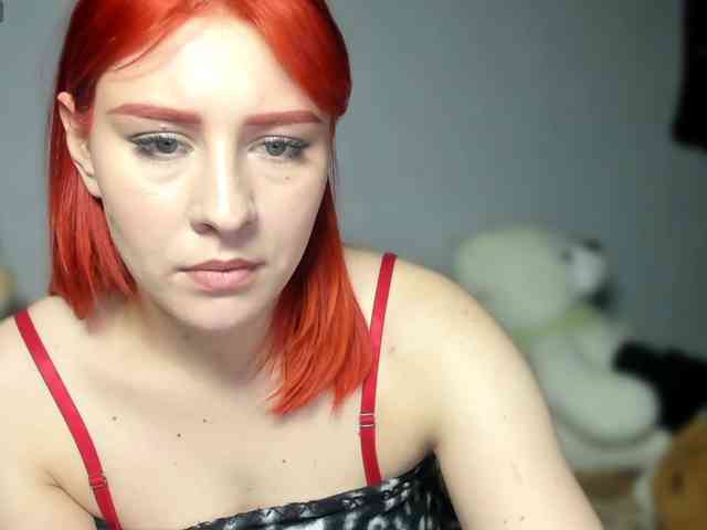 RedheadDevil webcam