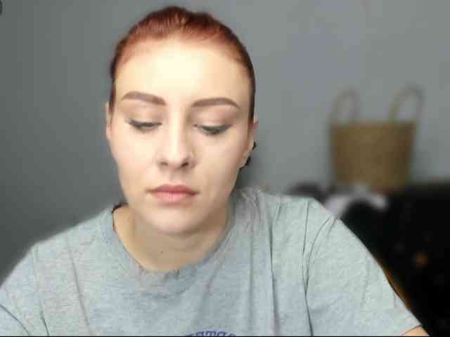 RedheadDevil webcam