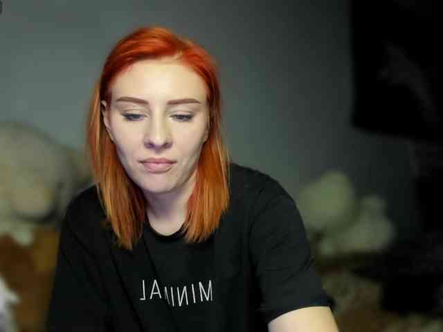 RedheadDevil webcam